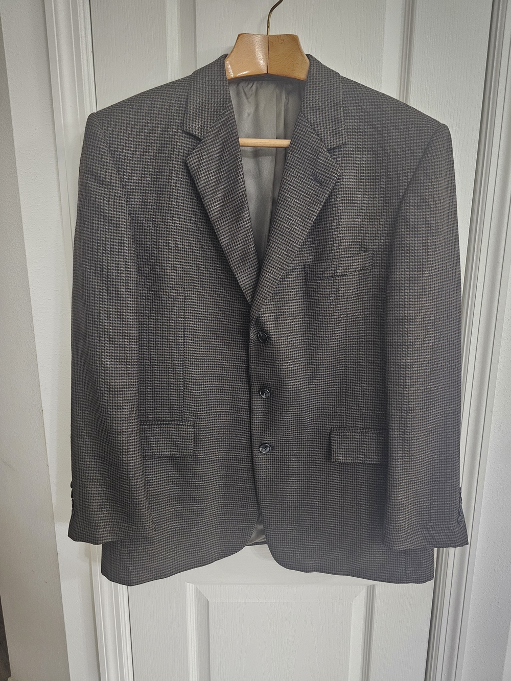 Men's Gray Micro-Check Sport Coat - Classic Tailored Blazer